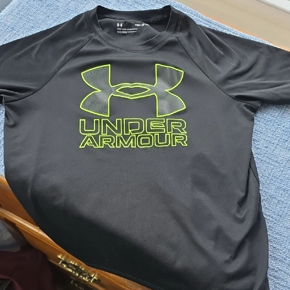 Under Armour (YSM) Black Tee with Vibrant Green Logo
